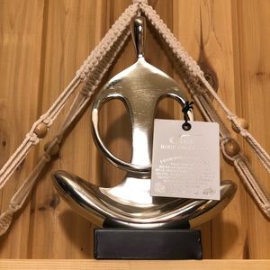 Aman Home Collection Meditation Statue, Silver